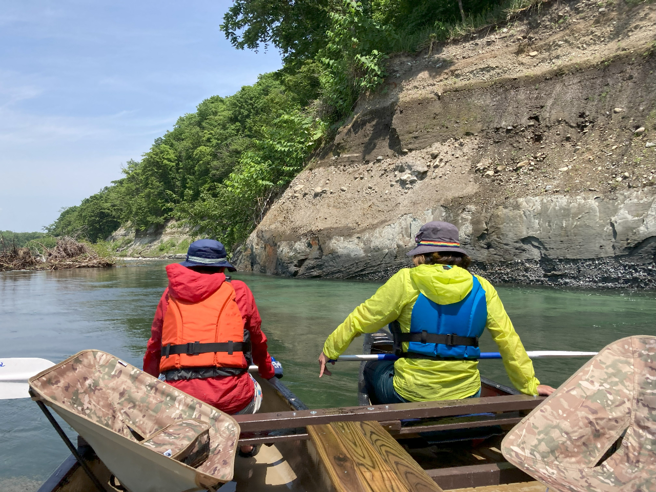 地層地帯では十勝の歴史を感じることができます。戸蔦別川は日高山脈の川なので台地が隆起したことを肌で感じれます。また海の時代の名残亜炭も観察できますよ♪
