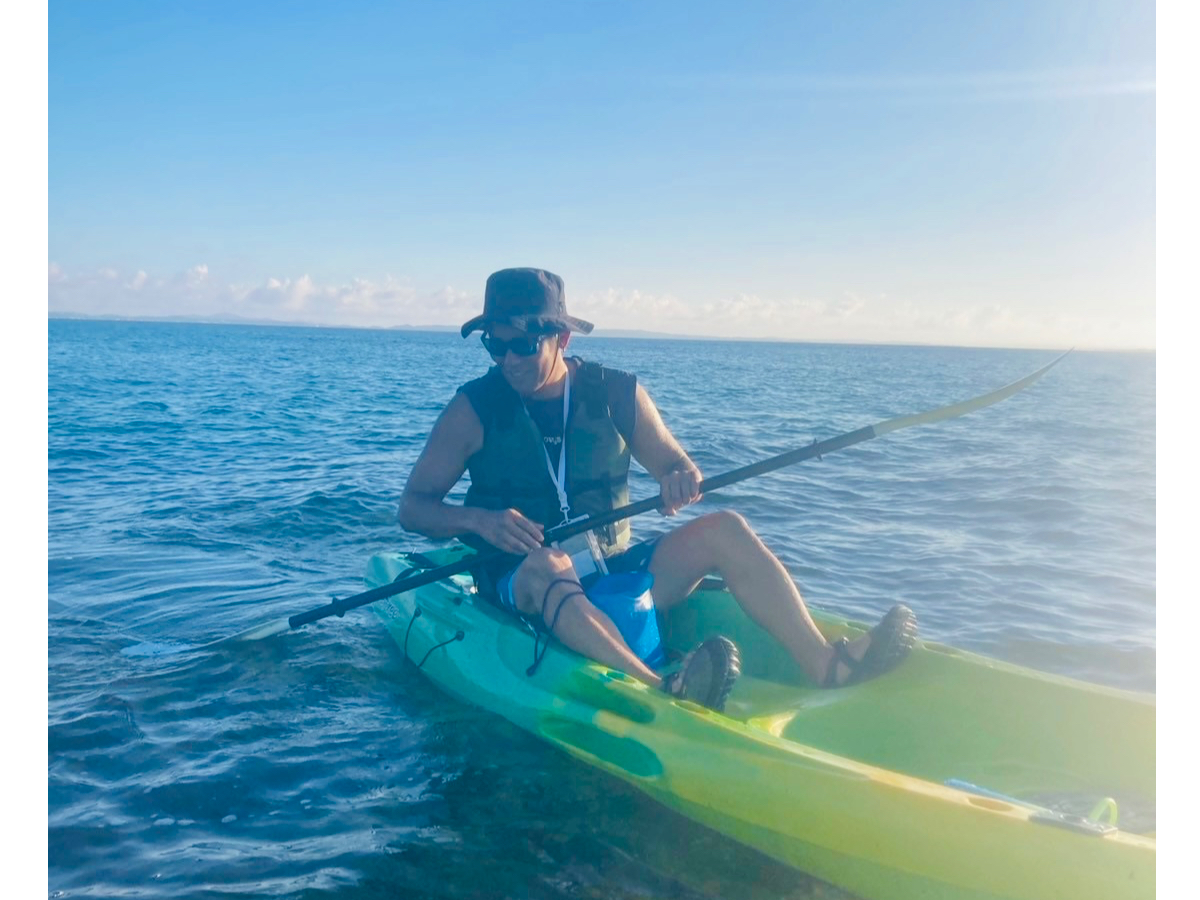 ȊCɖґȎԁBA special moment of healing in crystal-clear waters.