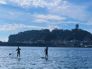 江ノ島ビューの特等席で、スタンドアップパドルを楽しもう!