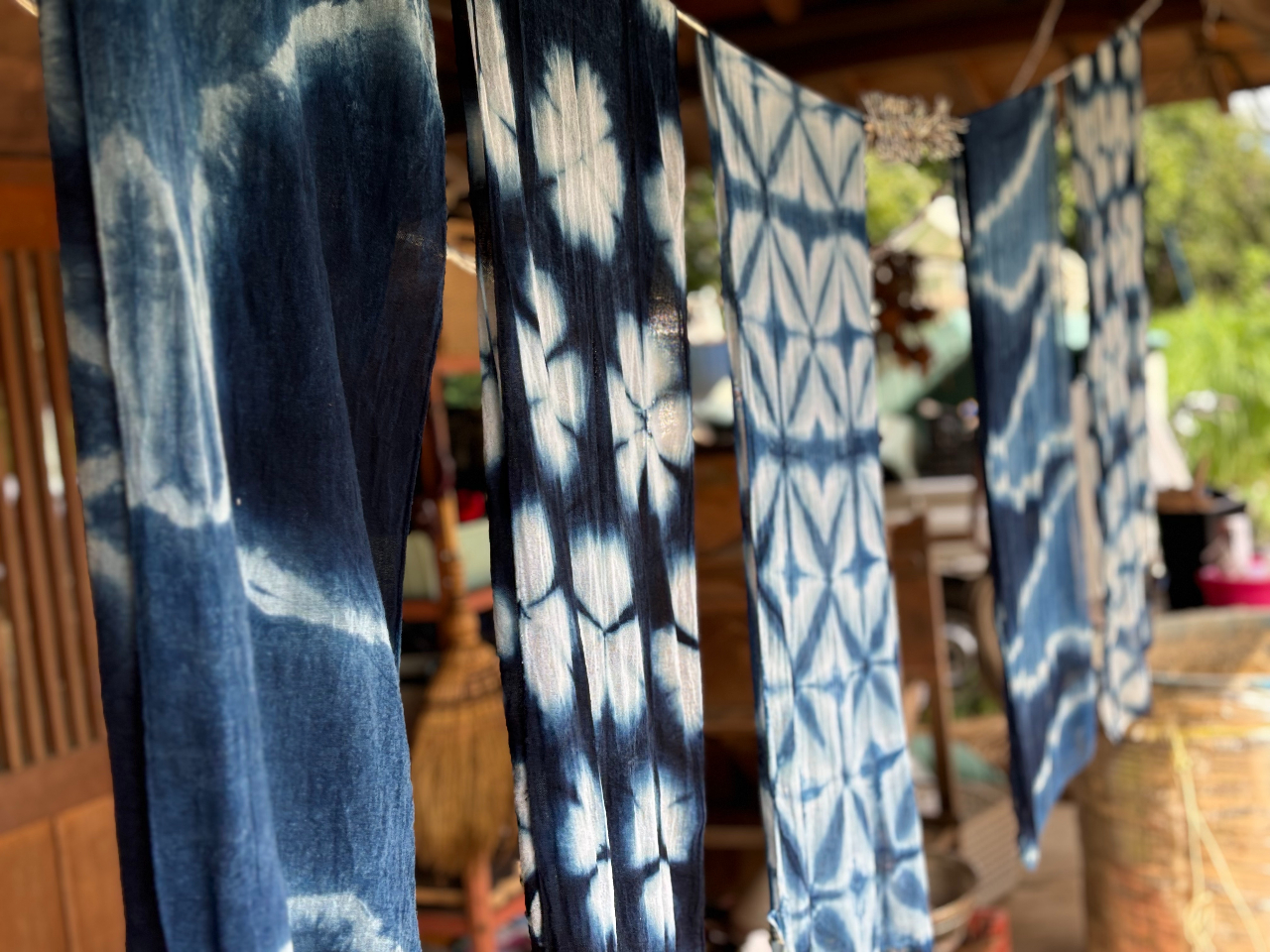 藍染体験】大人の癒し時間・伝統工芸藍染め体験｜絞りや板締めで