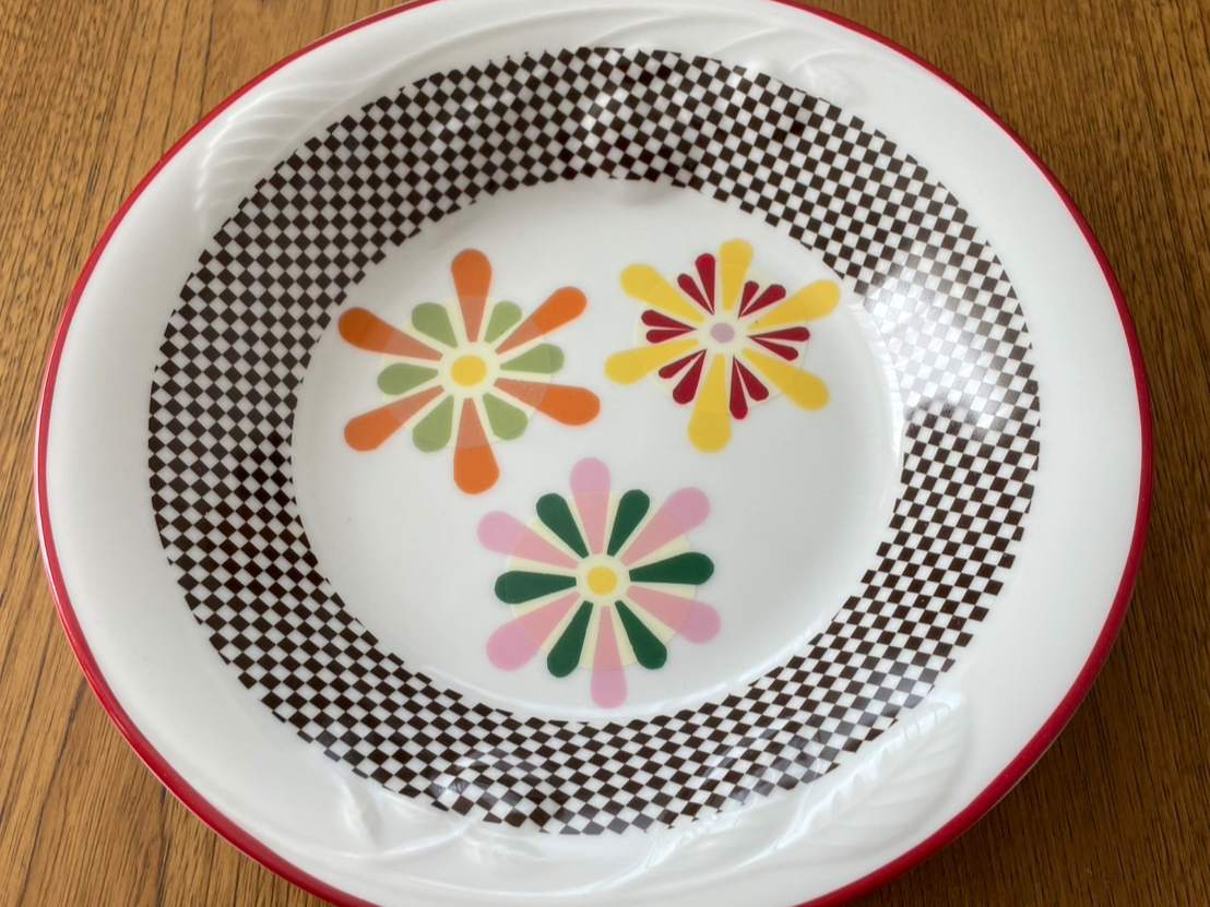 �y�v���[�g���z�Z���N�g�R�[�X�͐H��̎�ނƑI�ׂ�]�ʎ�����100��ނƑ����邽�ߑI�Ԋy���݂��c��݂܂���