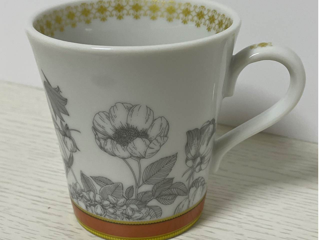 �y�}�O�J�b�v���z�Z���N�g�R�[�X��100��ނ̊G���̒����炨�D���ȕ���g�ݍ��킹�āA�I���W�i���̃f�U�C�������邱�Ƃ��ł��܂��B