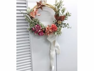 ピンクや黄色の明るいお花や、グリーン・ホワイトなどのお洒落な色味のお花など、お好きなテイストで組み合わせて製作頂きます。