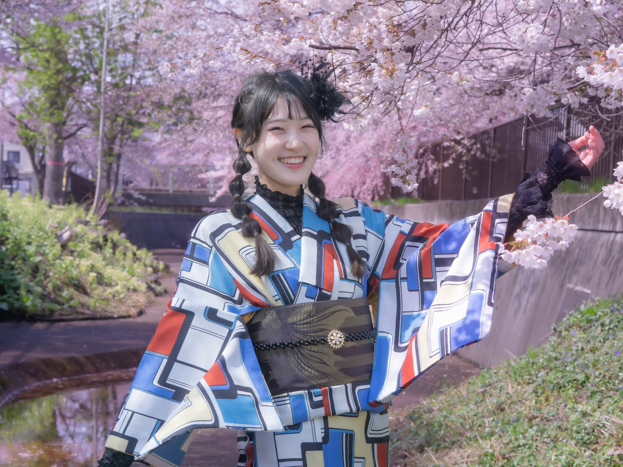 【ヘアセット付きプラン】着物 de 街歩きデラックス~札幌~春旅♪札幌×桜やライ...