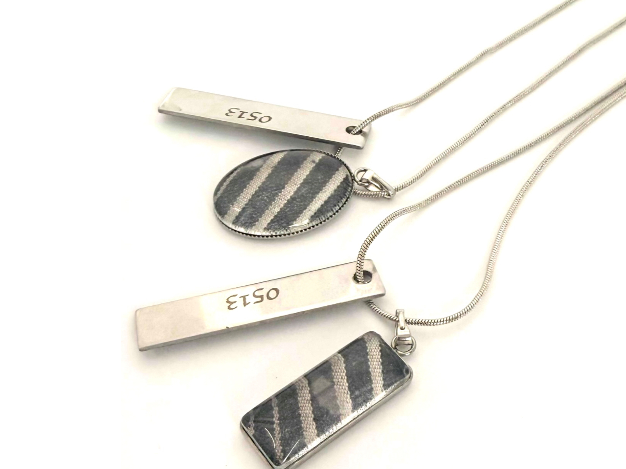 北九州の伝統織物「小倉織」やいろいろな織物で簡単にペンダントがつくれます♪◆刻印をいれて 記念日やイニシャルをいれられます(+300円)