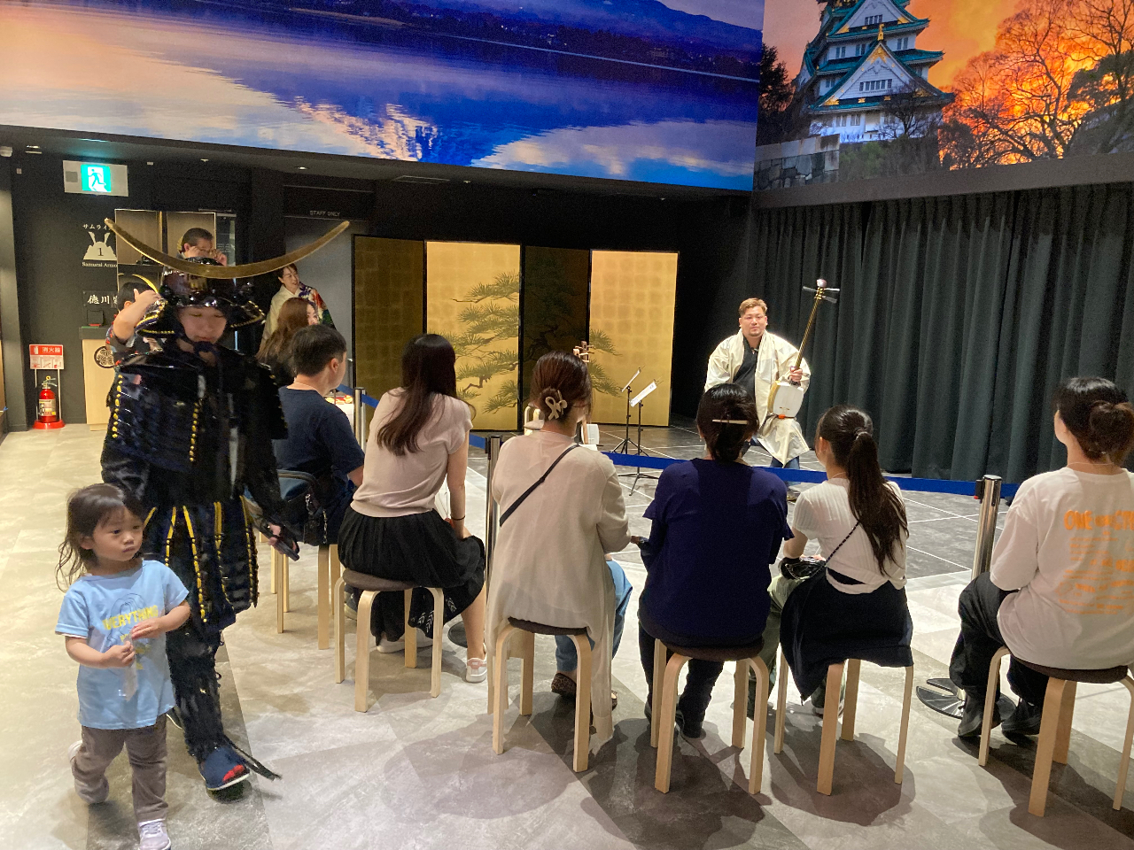 Xe[Wł͎OՂȂǂtłĂ܂