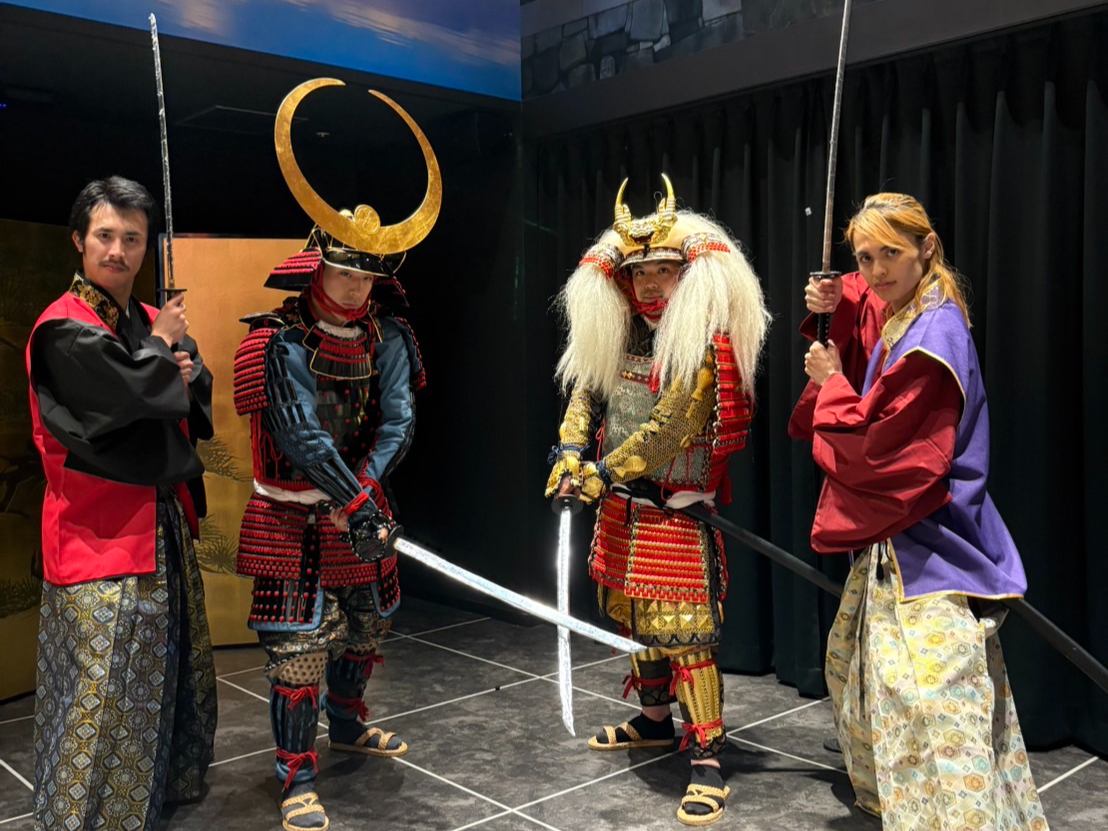 殺陣に参加したら最後に記念撮影をします! ※甲冑は別プランです