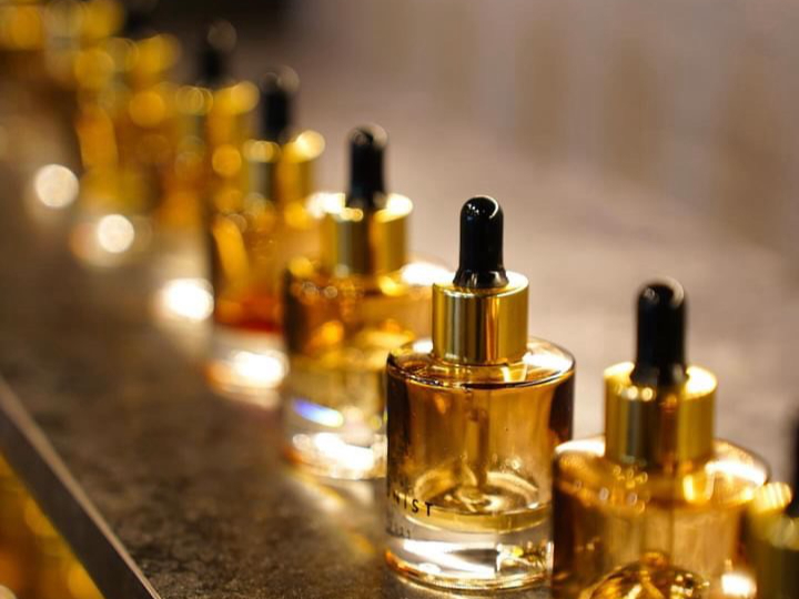 ��200��ނ̍�������D���Ȃ����u�����h�\�B�g�ݍ��킹��1���ʂ�ȏ�\�ł��B