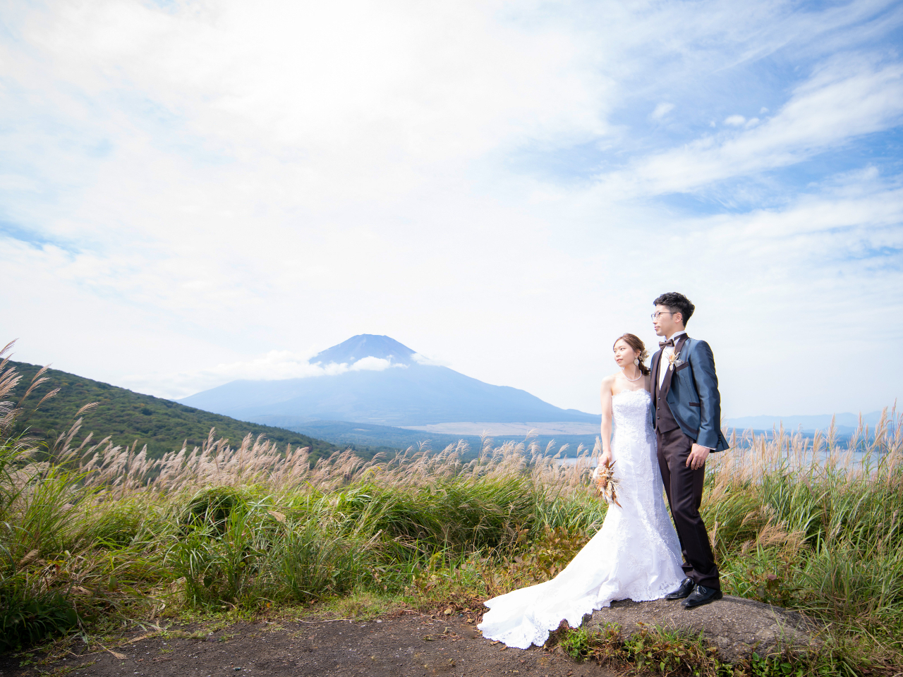 富士山を望む展望台からの撮影はダイナミックでここでしか撮影できないカットになります。