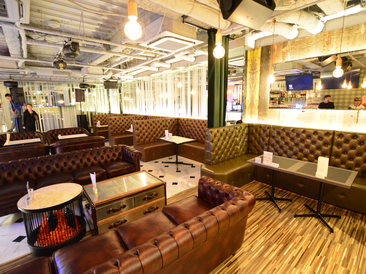 ������Ԃł��B���Ȃ̈ړ��͎��R�ɍs���Ē����܂��B�܂��A�e���X�Ȃ��������܂��̂łǂ���ł����H�����\�ł��B