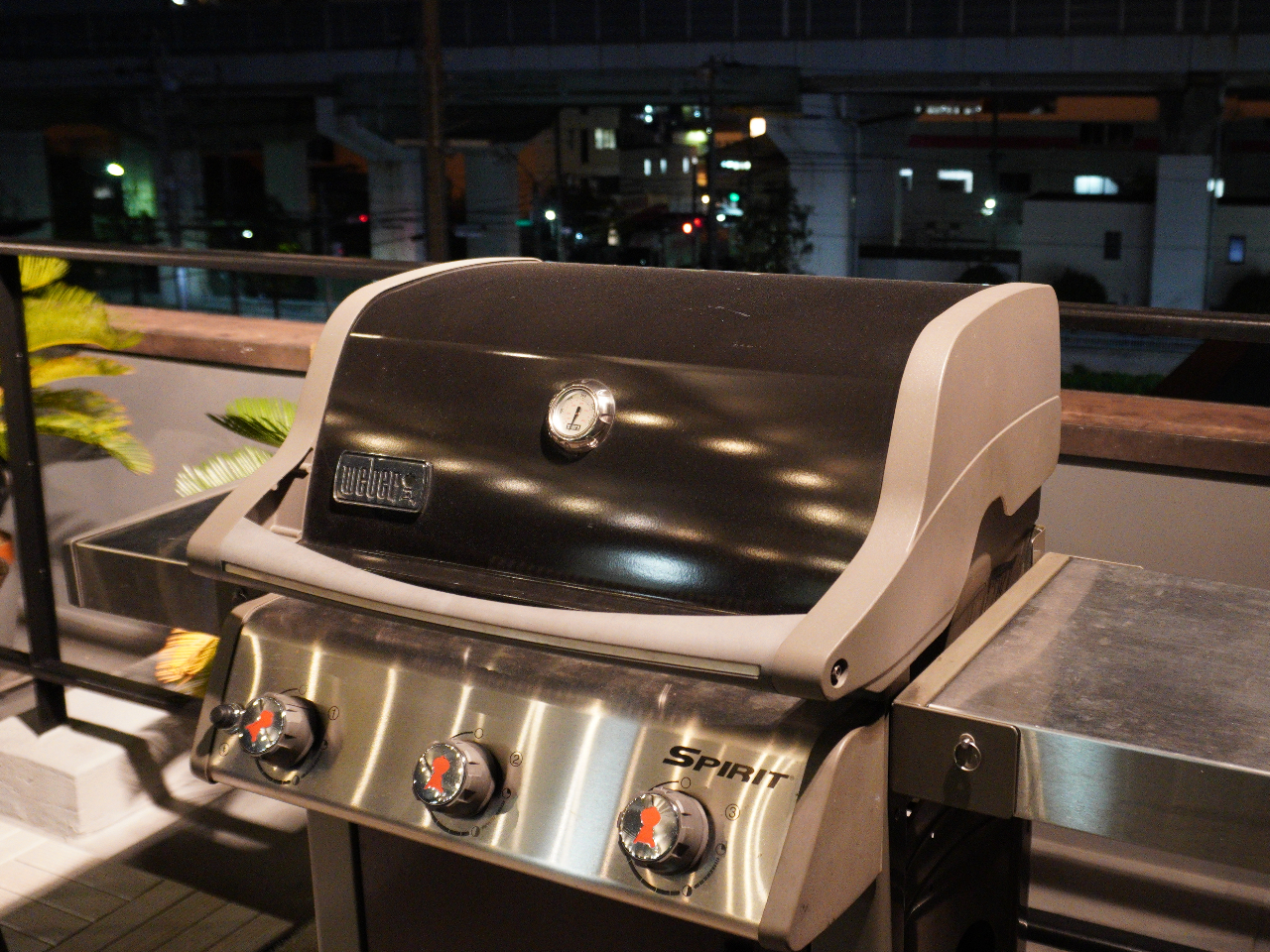 FX܂ABBQOԂ܂HނĂ܂IS҂̕łSBBQy߂܂Ig͓̃X^btJɃN`[܂I