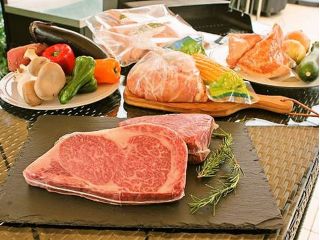 【松坂牛BBQプラン】松坂牛内もも肉・黒毛和牛霜降りロース・特選鶏 ウインナー・くんちゃまベーコン・厳選お野菜(※季節や仕入れ状況により変更する場合がございます