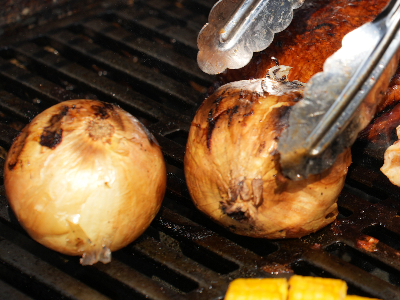 �ʂ˂��͕\�ʂ��^�����ɂȂ邮�炢�O�����ɏ悹�Ă����܂��B�����Ԃ�������ƏĂ����ŁA�c�܂ŉ΂��ʂ�A�Â݂̑������Ă��ʂ˂��ƂȂ�܂��B