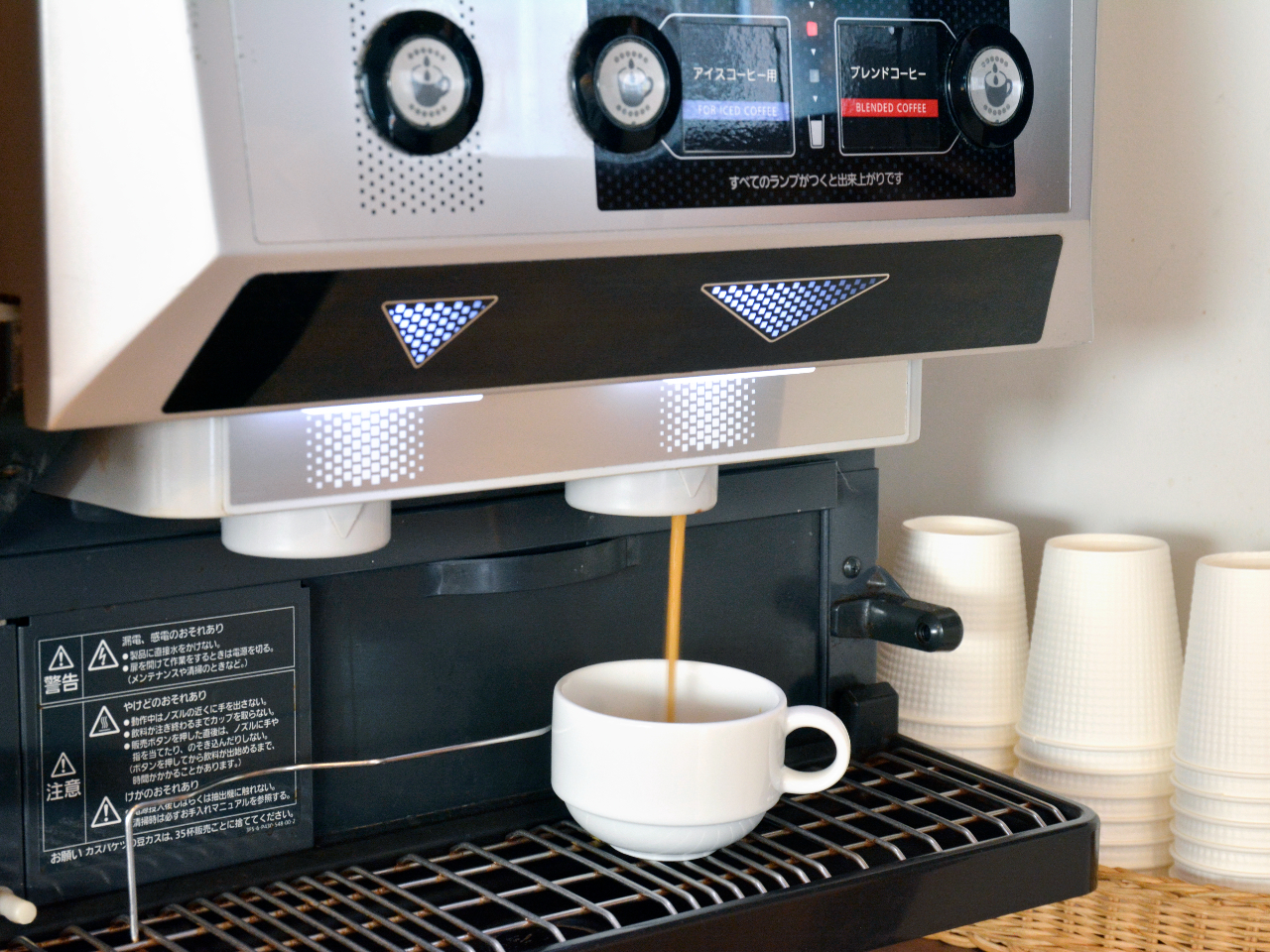 コーヒー・紅茶などを1杯お持ち帰りいただけます。