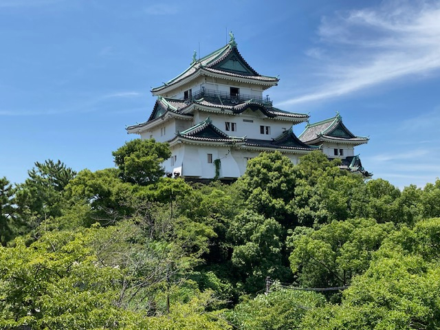 本丸御殿から天守を望む