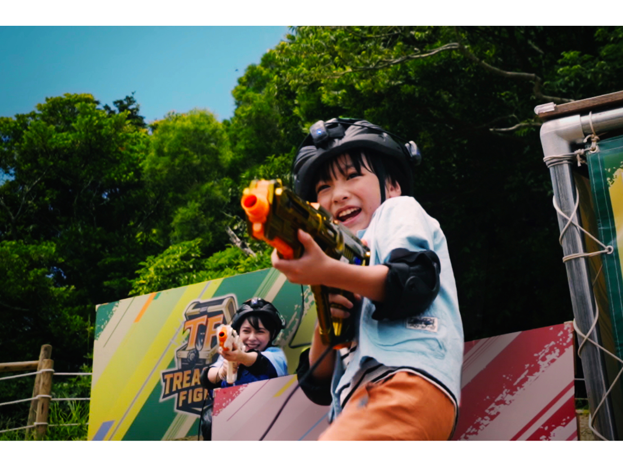 �y�g���W���[ �t�@�C�g�z���Ԃňꏏ�ɓ������󑈒D��I