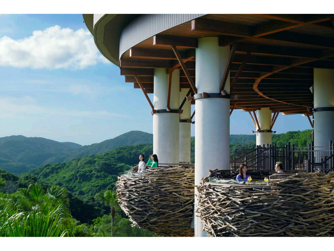 �y�p�m���} �_�C�j���O�z���J���̂悤�ȃ��P�[�V�����B��i��H�����X�g�����B