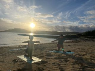 朝日と海を見ながらヨガをする贅沢時間♪