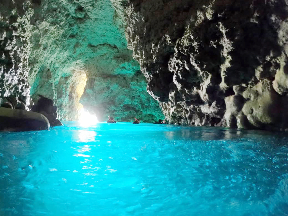 �y�̓��A�z���A�Ɏ˂����ތ����C����Ƃ炷�A�_��̋��