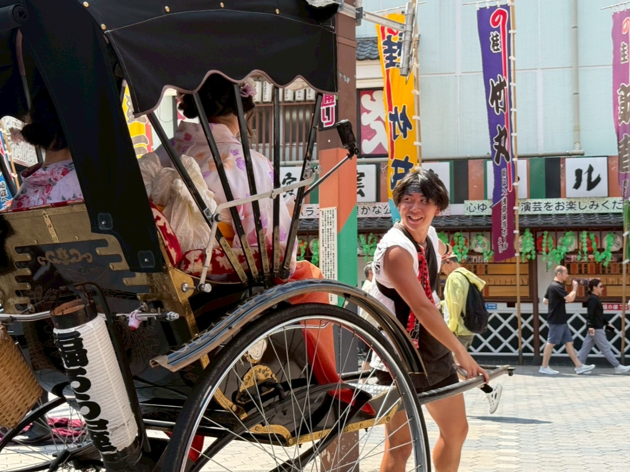 各スポットでの記念撮影もお任せください♪