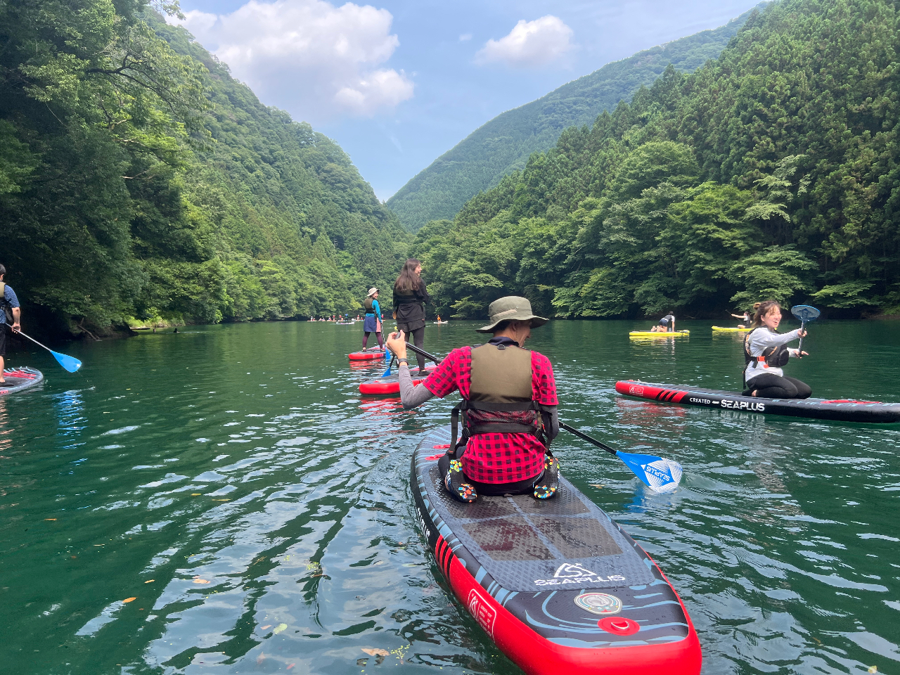 人数が多いとプライベート感もあり楽しめます。