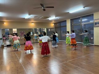 \心も踊る♪南国気分!フラダンス体験/