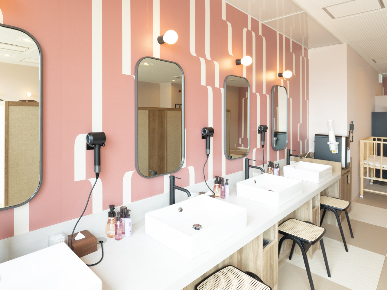 _pE_[[^@́uϐvu~N[VvuNWOvudyson@wAhC[v