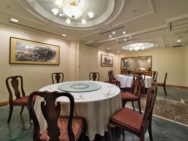 内観:店内個室(最大16名) 個室もご用意ございます。お気軽にお問い合わせください。