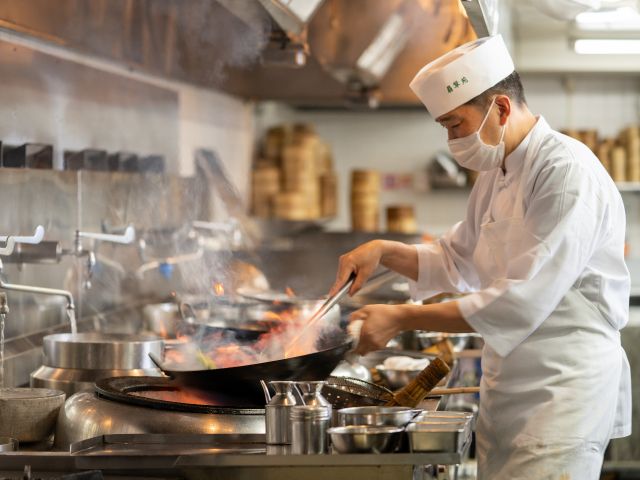 料理長自ら腕をふるう本格的な中国料理です。