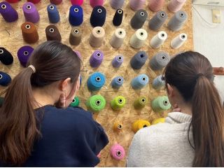 \毛糸の色味の組み合わせも、毛糸の種類の組み合わせも選択可♪/