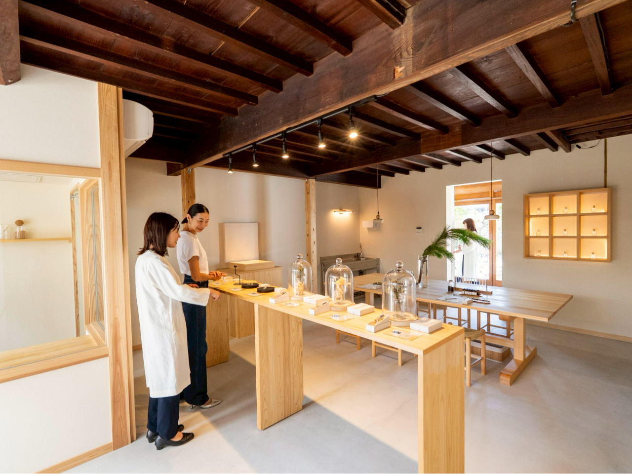 �q�m�L���g������������Ƃ����X���ł͂���荁���̌���肾���ł͂Ȃ��A�����̓��̑�������ꂽ�A�N�Z�T���[�₨��荁���Ȃǂ̏o�_�Ȃ�ł͂̂��y�Y�����p�ӂ��Ă��܂�