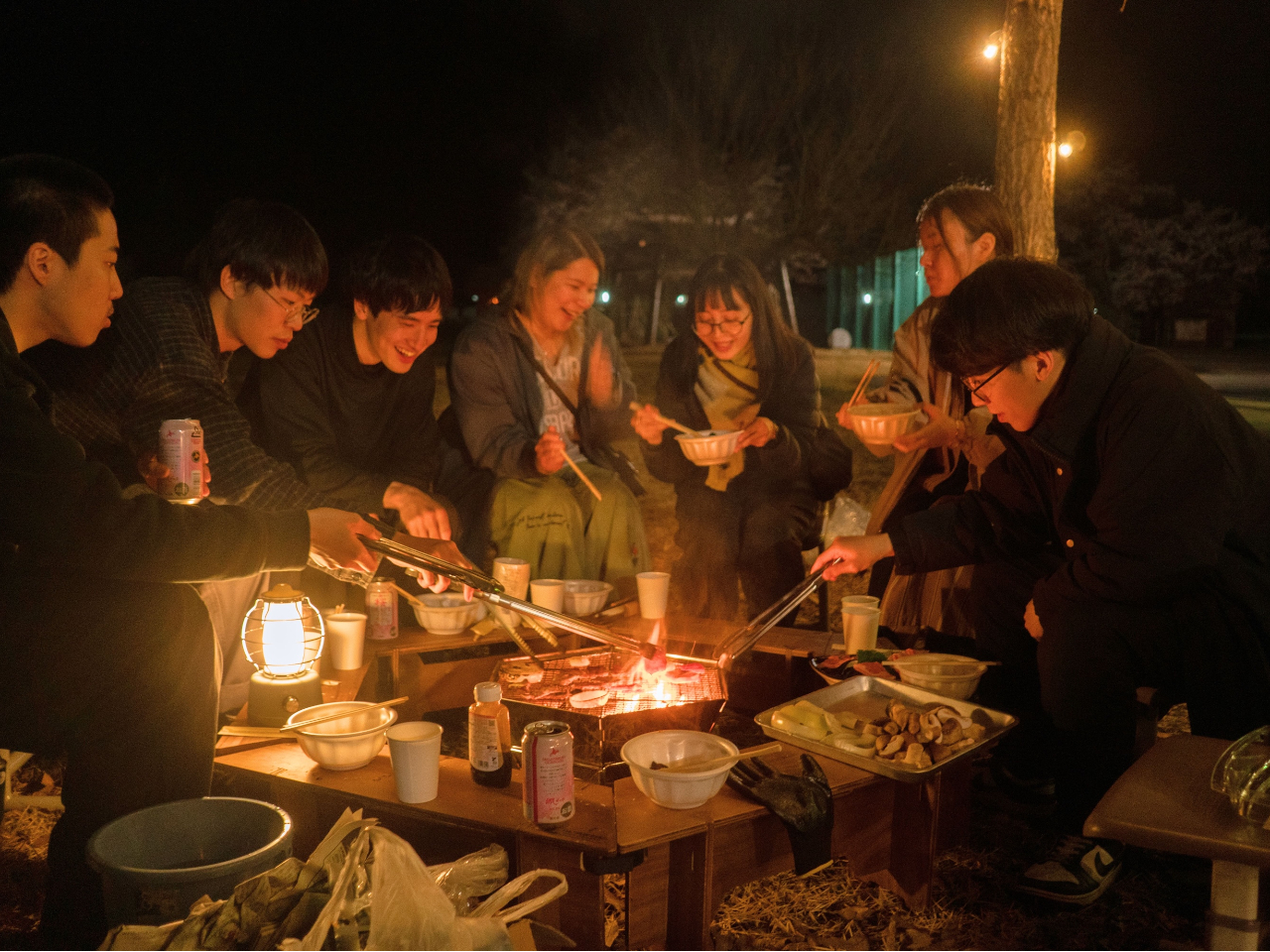 �yBBQ�z�R�̘[�̍Z��Ŋ��t�B���ԂƂ̋����������Ək�܂�܂��B