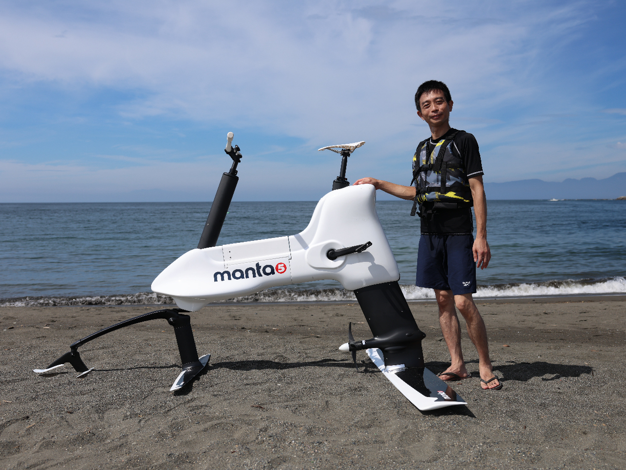 茅ヶ崎】Hydrofoil Bikeで水上のサイクリング体験♪1日3組限定