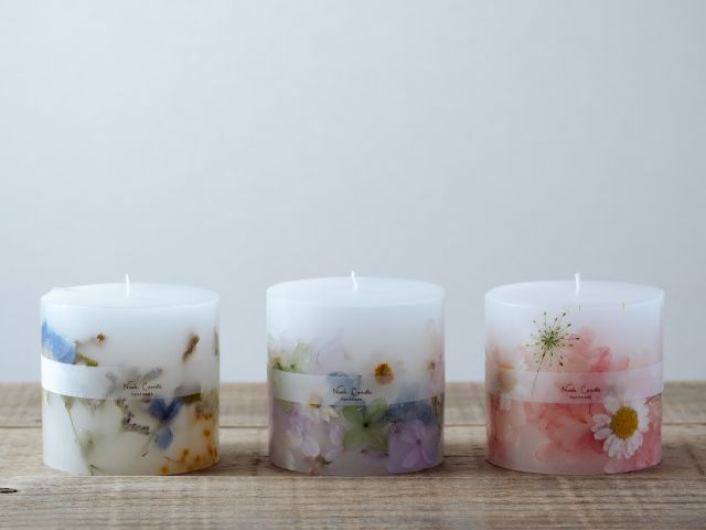 お好みのお花で作るボタニカルキャンドル。思わず飾りたくなっちゃうかわいさです!