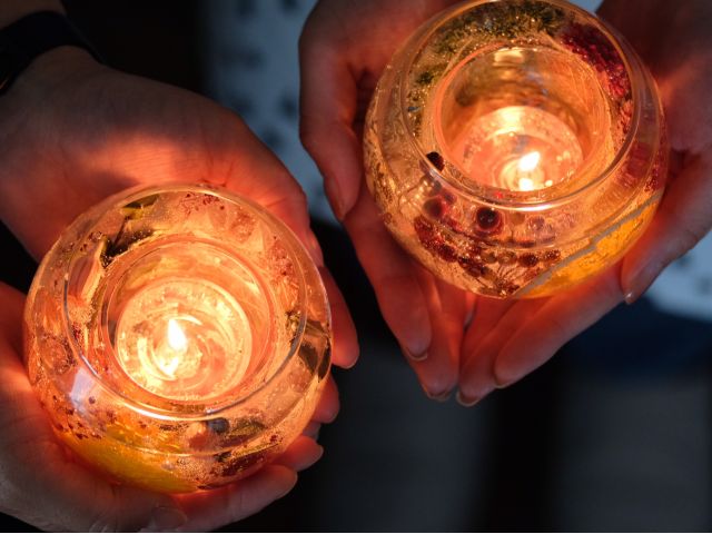 キャンドルホルダーになっているので繰り返し使える一番人気のメニューです!LEDでも使用可能。お好みの香りで作るアロマティーライトキャンドルが1つ付きます!
