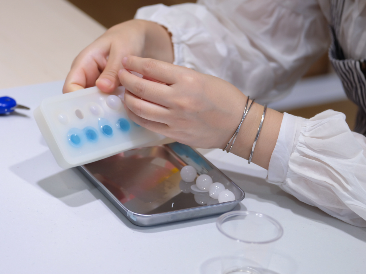 Ƃ̈yIĉFɂ̂ȁH