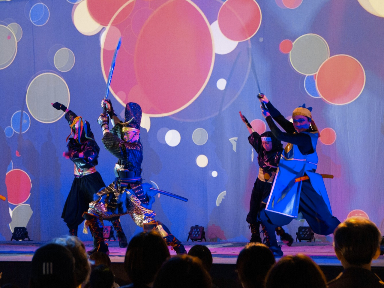 伊達ロマネスク:プロジェクションマッピングと演武パフォーマンスが融合したステージ