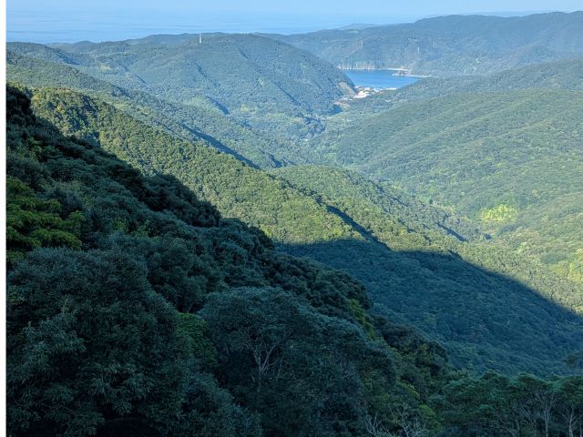 吸い込まれそうな雄大な自然、秋風が爽やか