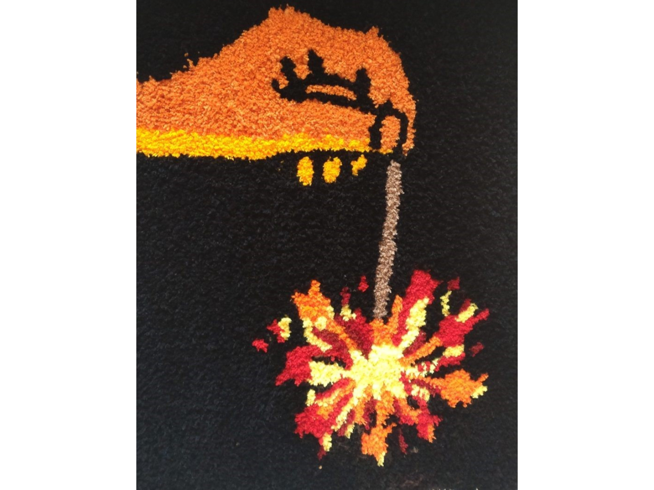 ̐ԉ΂́A͎ʐ^łBʐ^CXgɂăO}bgɂ鎖o܂B