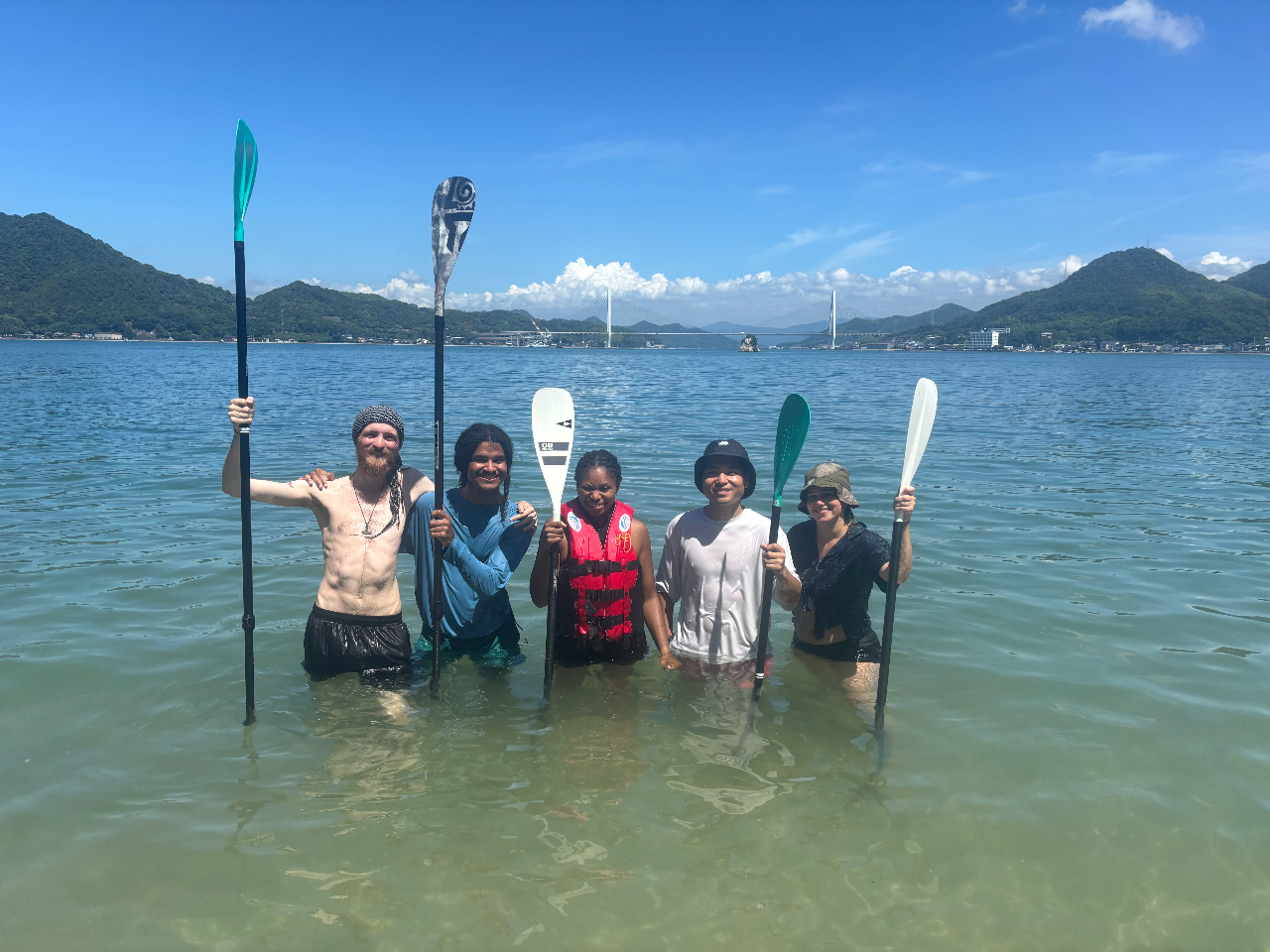 みんなのスマイルがきれいな海に映えます!