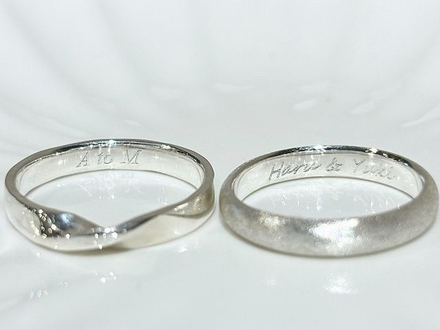 オプションでリングの内側に記念日やイニシャルなど刻印できます♪