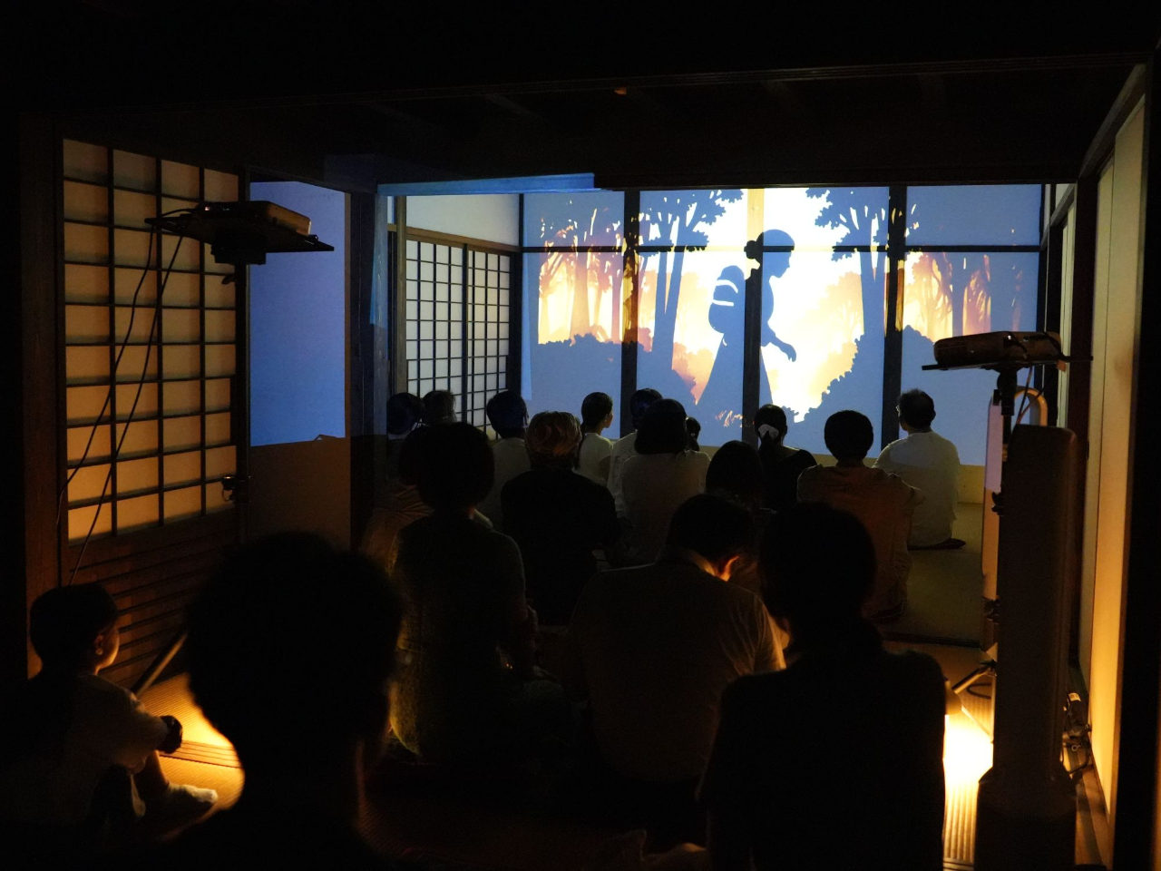 �����ɓ��e����f���B