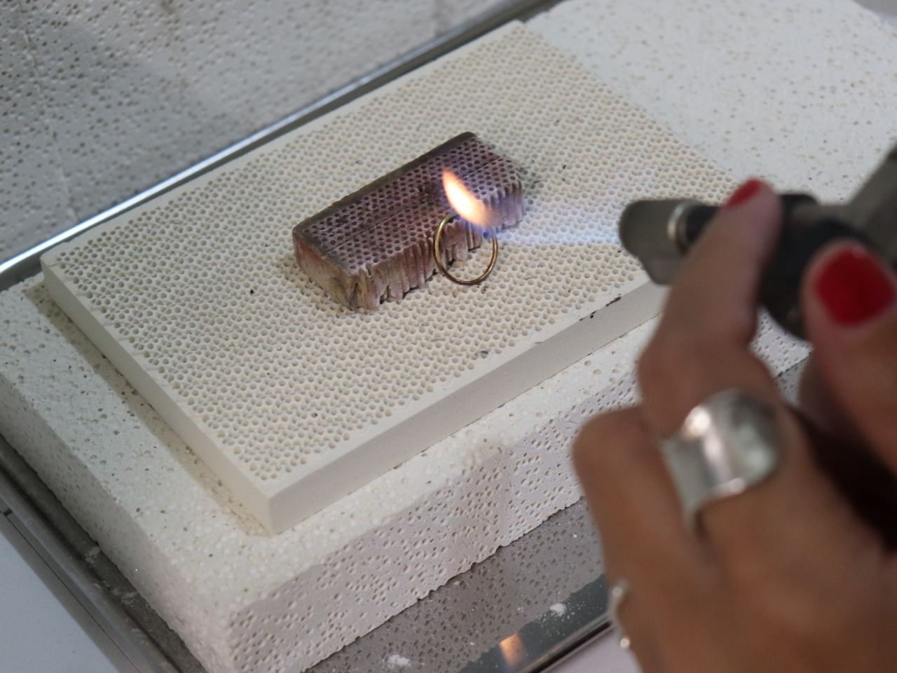 �����O�̒[�ƒ[���o�[�i�[���g�p���ڍ����Ă����܂�