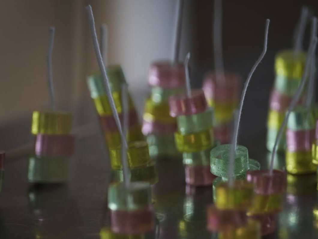 ̍DȐFƐF̑gݍ킹ō܂