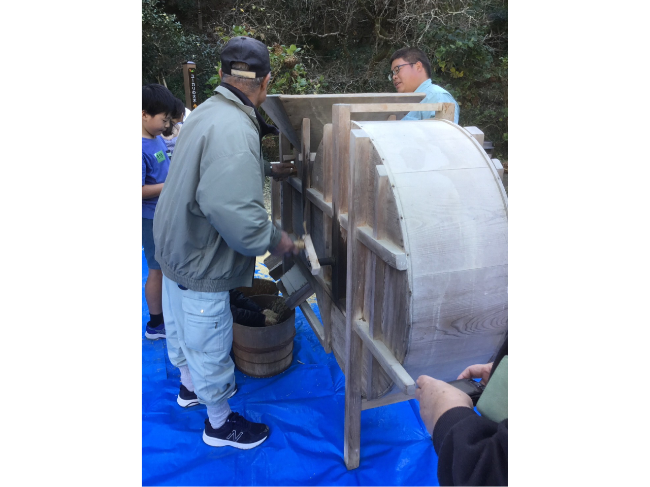 室戸の自然に溶け込む昔の農具を見て・触って・体験してください