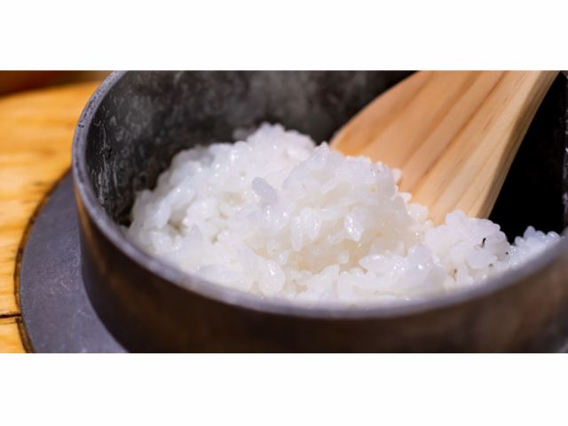 室戸で羽釜ごはんを炊くシーンは思い出の一枚にピッタリ!
