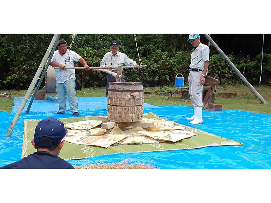 伝統的な精米方法を体感してください