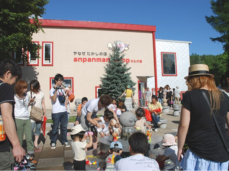 周辺施設:アンパンマンショップ