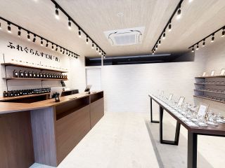 当工房の調香師が選び抜いた厳選40種類以上の香りをご用意しております!直感と感性を形にし、 自分だけの特別なフレグランス作りを楽しむことができます。