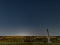 第二次大極殿跡から星空をご覧頂きます。平城宮跡で一番高い場所からは、平城京が一望できます。